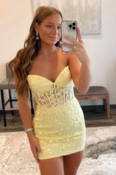 Short Lace-Up Homecoming Dress with Sweetheart Neckline and Appliques